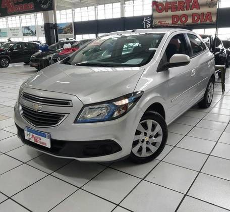 CHEVROLET ONIX 1.4 MPFI LT 8V FLEX 4P MANUAL CHEVROLET ONIX 1.4 MPFI LT 8V FLEX 4P MANUAL